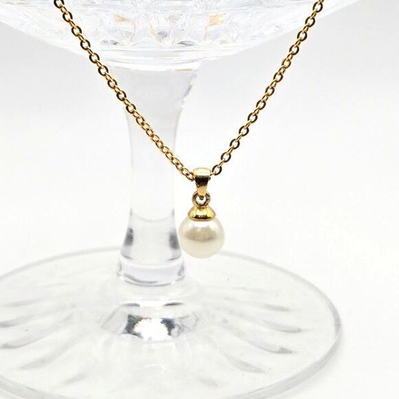 Dainty Single Faux Pearl Pendant on 18" 14k Gold-plated Cable Chain Necklace - Picture 2 of 5